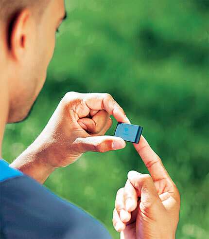 Tap for health: The heartbeat sensor in the Withings gives you BPM Tap for health: The heartbeat sensor in the Withings gives you BPM